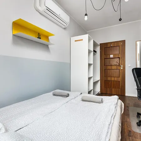 Quattro Loft Хостел *